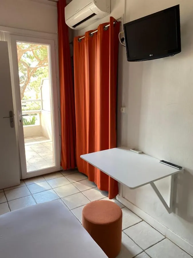 Logis Hotel Restaurant Le Kalliste Hyeres France